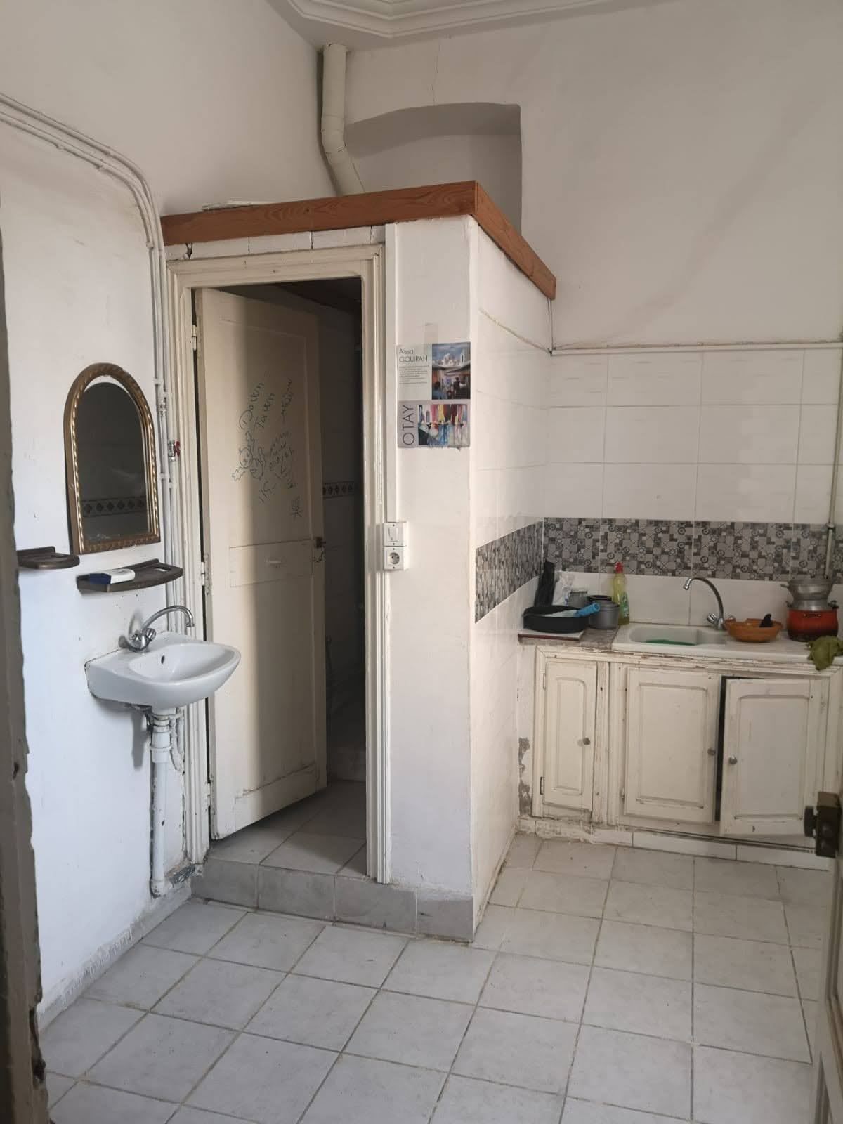 Joli studio à tunis place barcelone