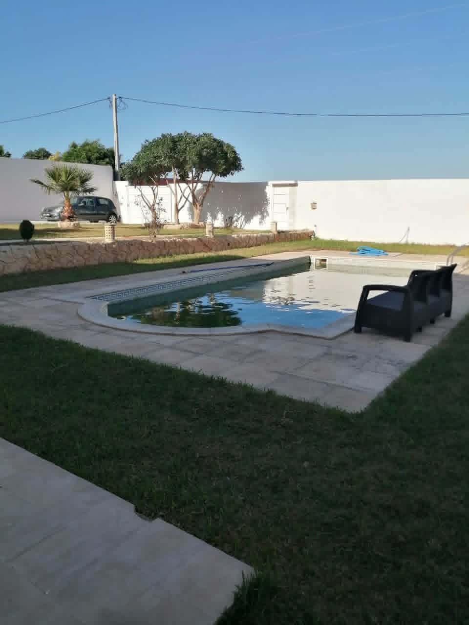 Standing 1250mc avec piscine