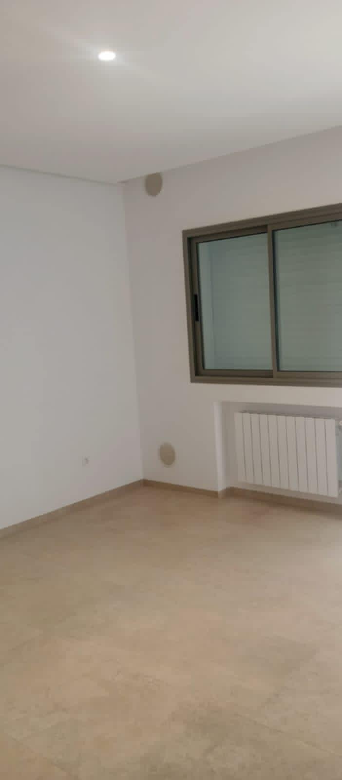 Apprt bureautique à ain zaghouane