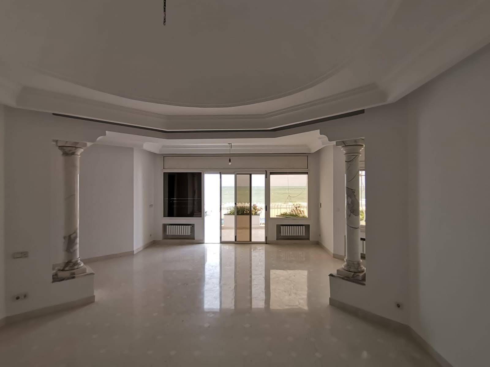 Villa de maitre pieds dans l'eau à la marsa