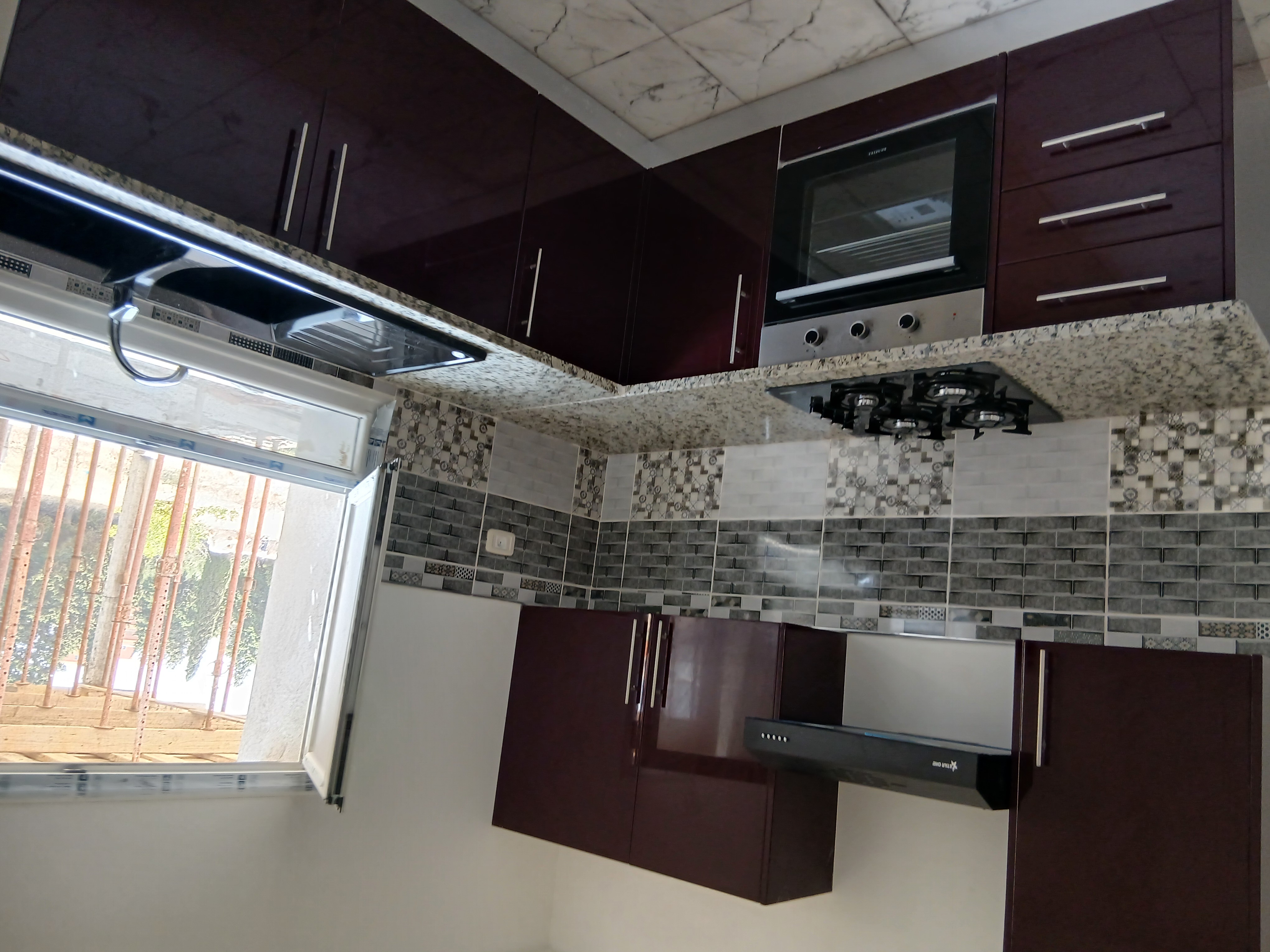 Immeuble neuf r2 a chatt mariem de 3 appartements