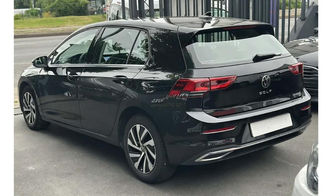 Volkswagen golf 8 ehybrid style