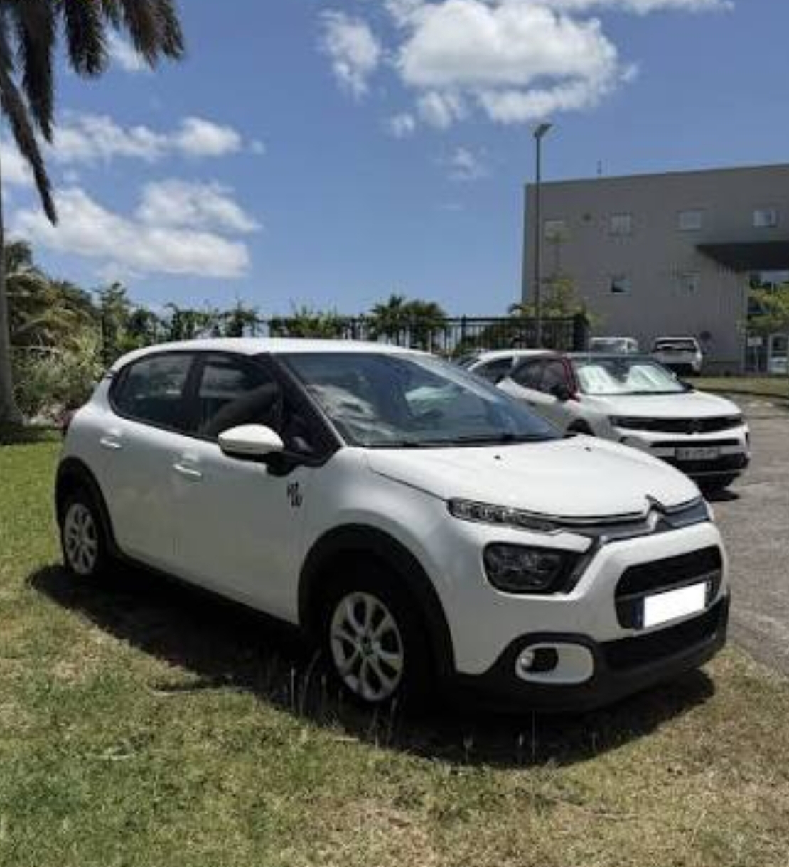 Citroen c3 populaire etat neuf 15000 km seulement