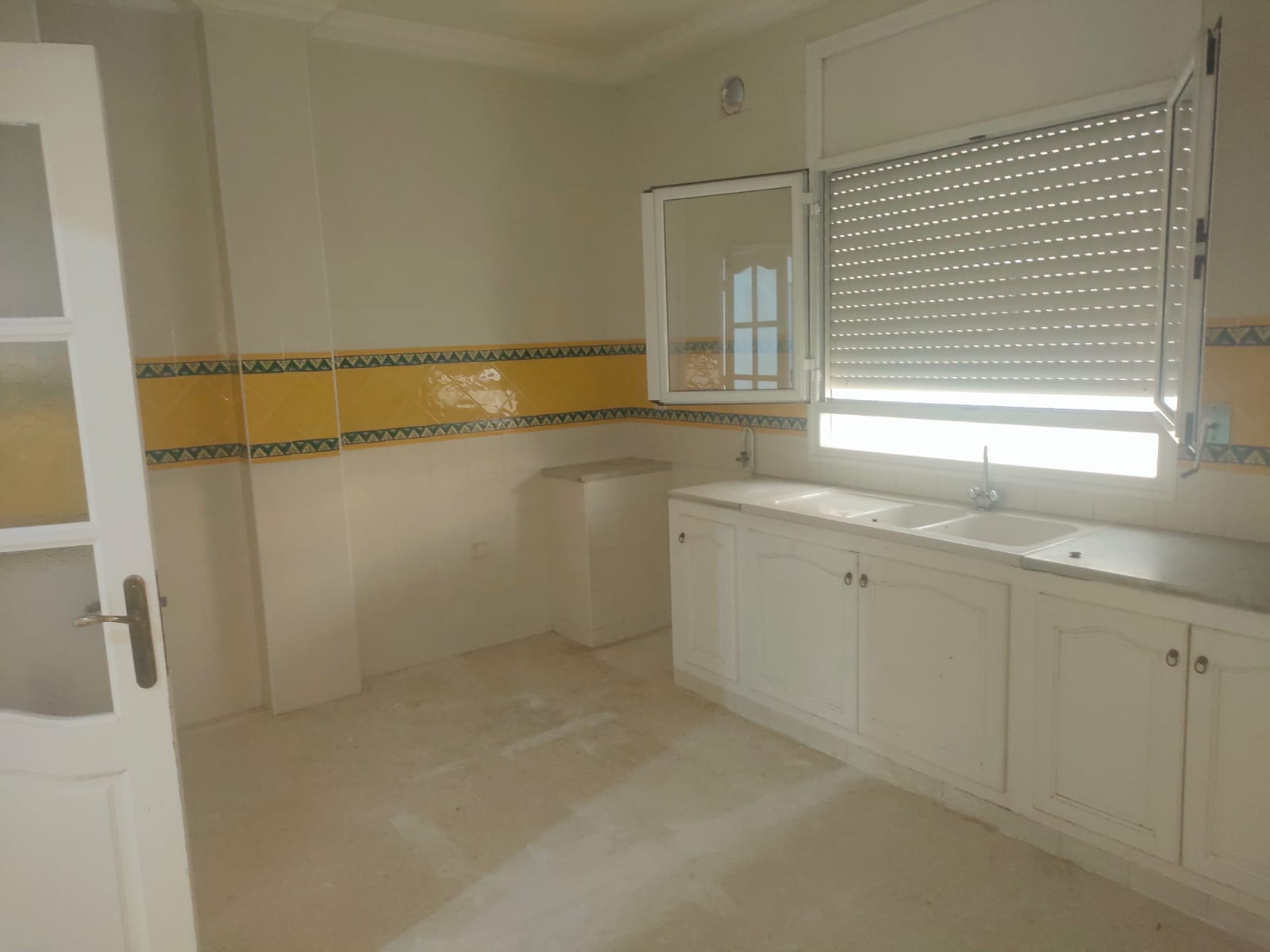 Etage de villa s plus 3 a l'ariana wb4517