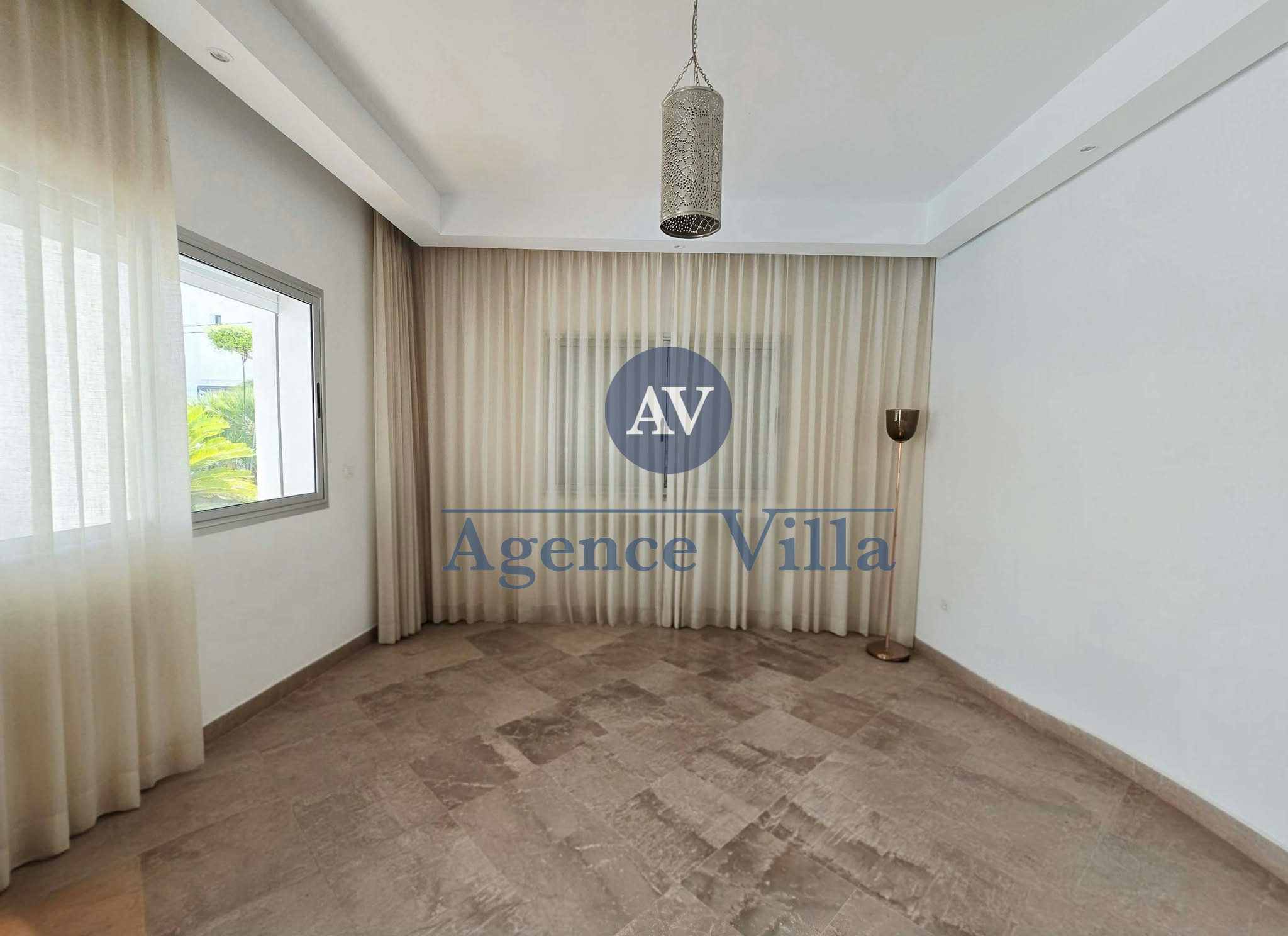 Une superbe villa s4 avec piscine à gammarth