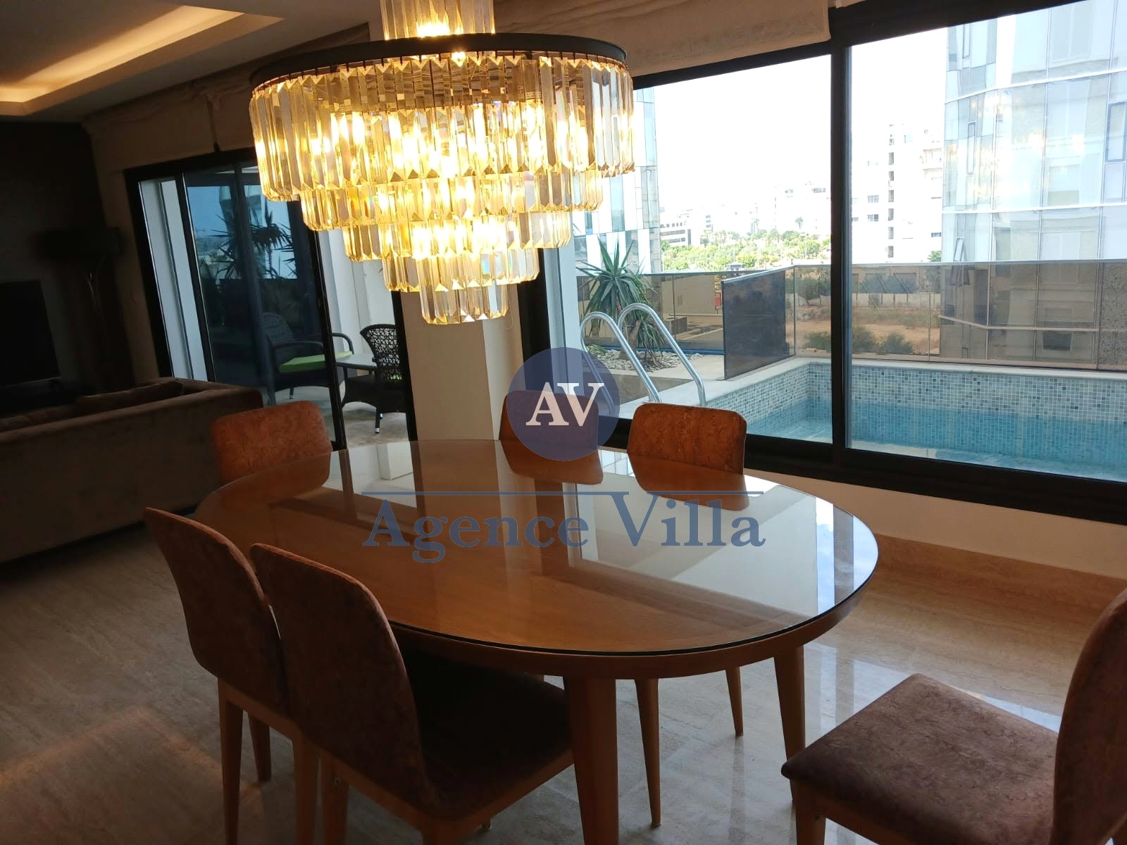 Appartement s3 meublé avec piscine au lac 2