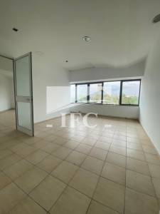 Bureau en 11 espaces308m lac ref2058a