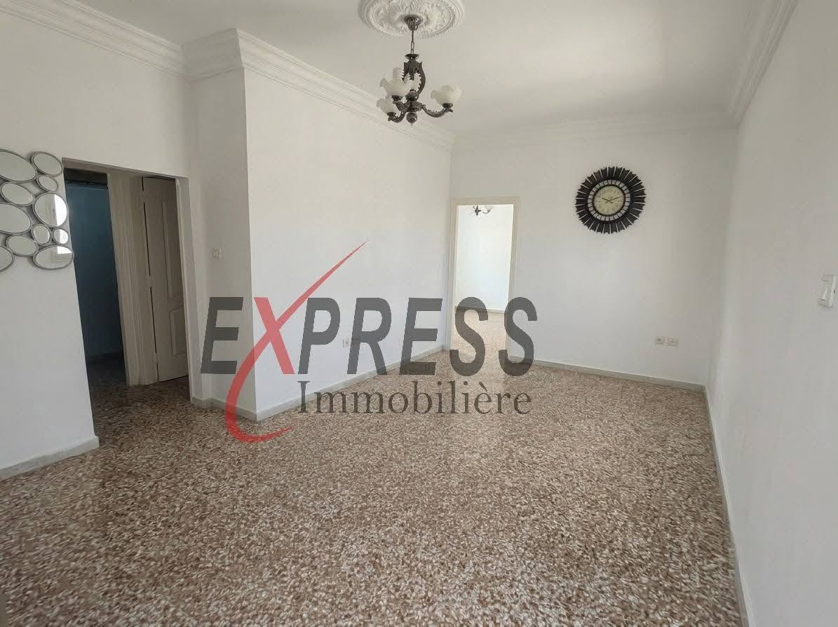 Étage de villa s2 menzah 8