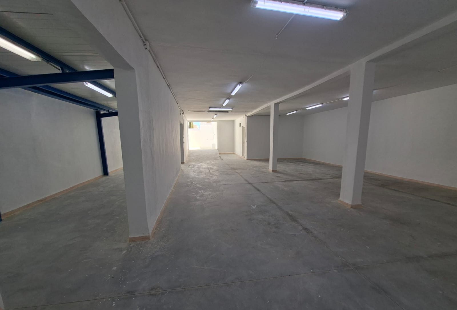 Dépôt à la soukra 320m