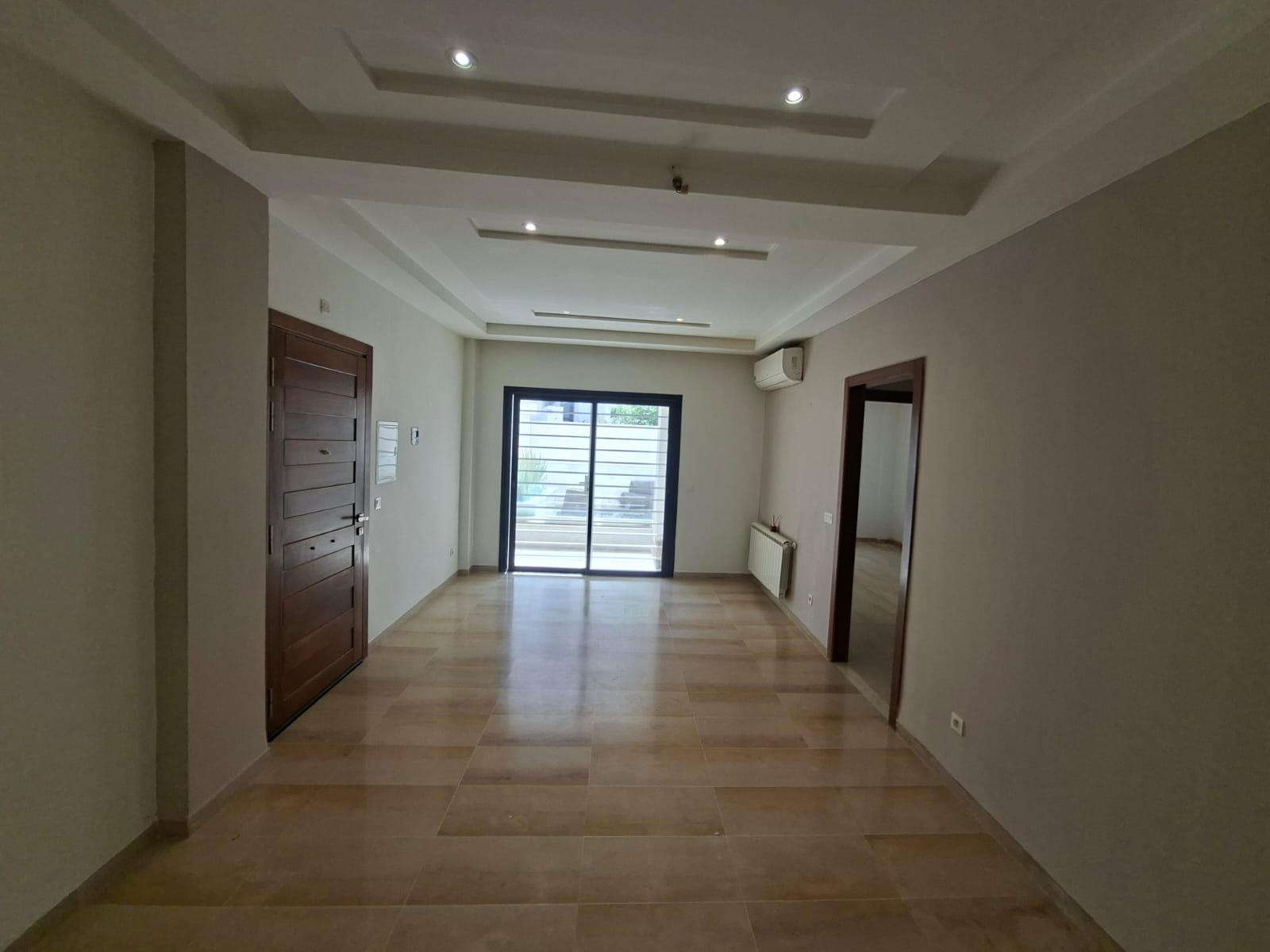 Appartement s plus 1 à ennasr 2