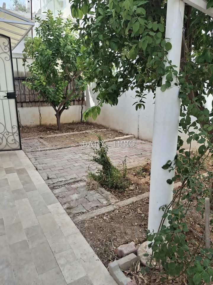 Un rez de chaussé de villa s1 à ennasr