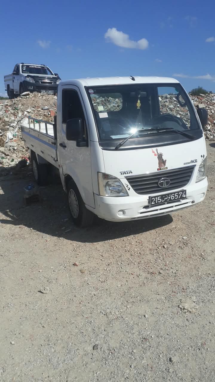 Tata super ace