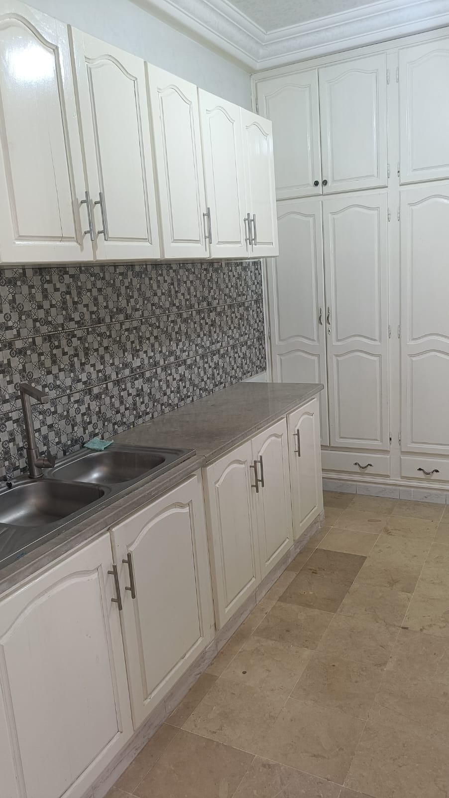 Etage de villa s2 à coté kobet nhass mannouba