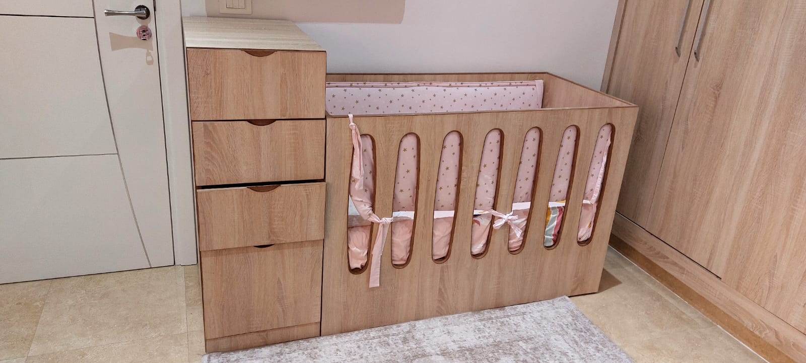 Meubles tv et lit bébé