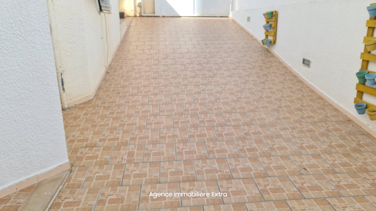 Appartement vide au jasmin