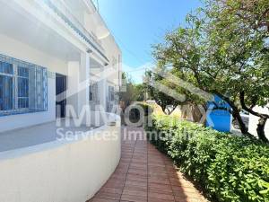 A une villa usage commercial ref211a