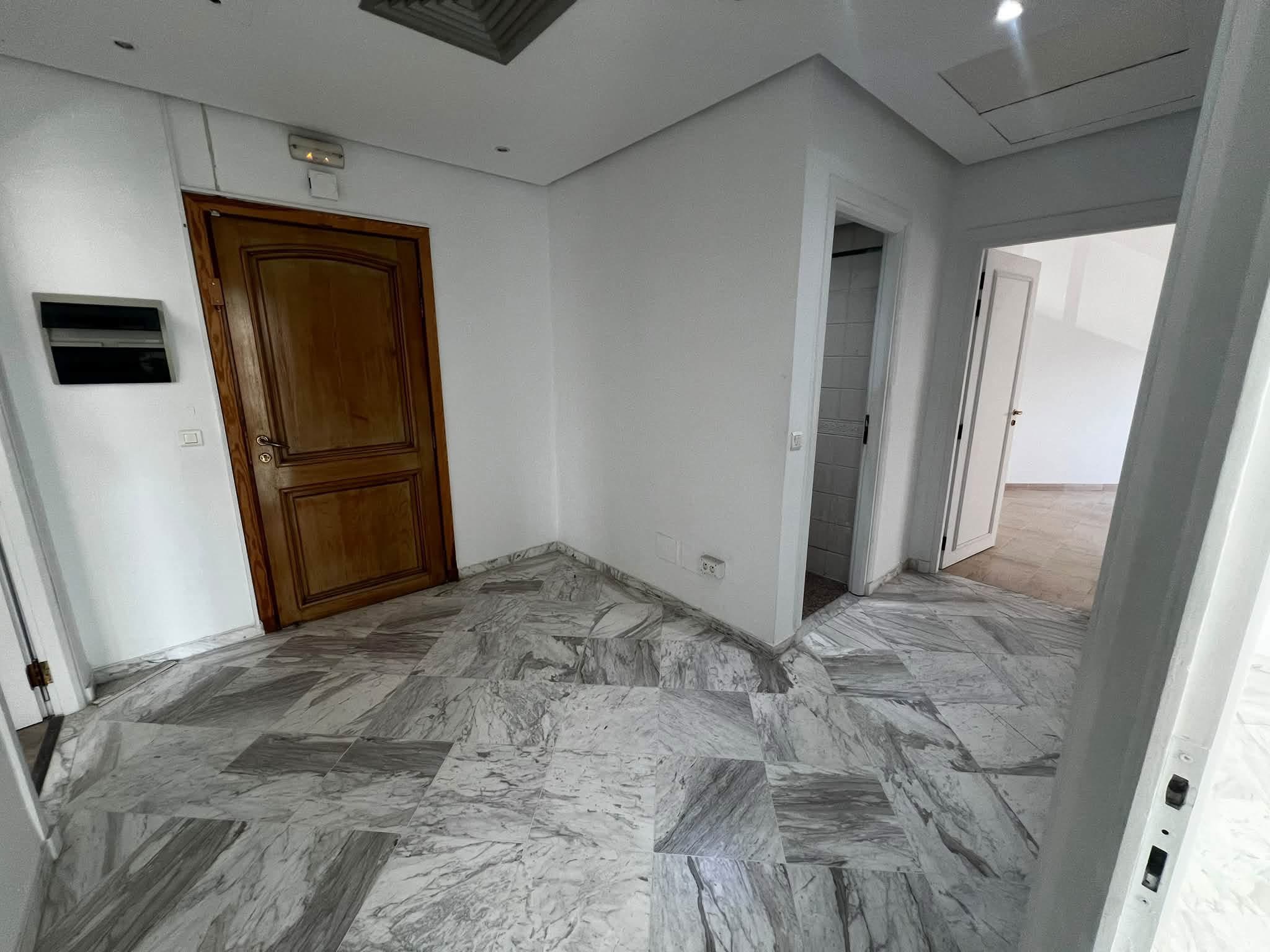 Bureau h3 lac1 2100