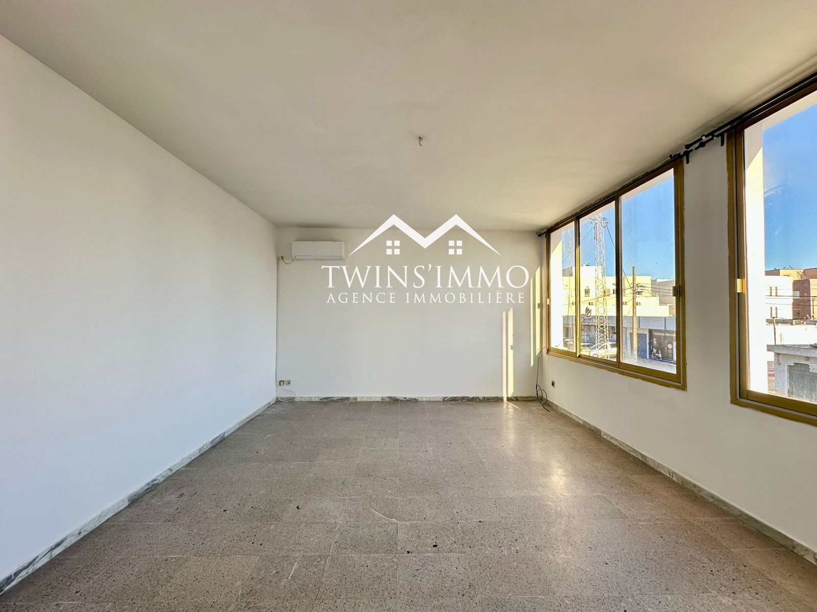 Étage de villa s2 à cité ettabek la marsa
