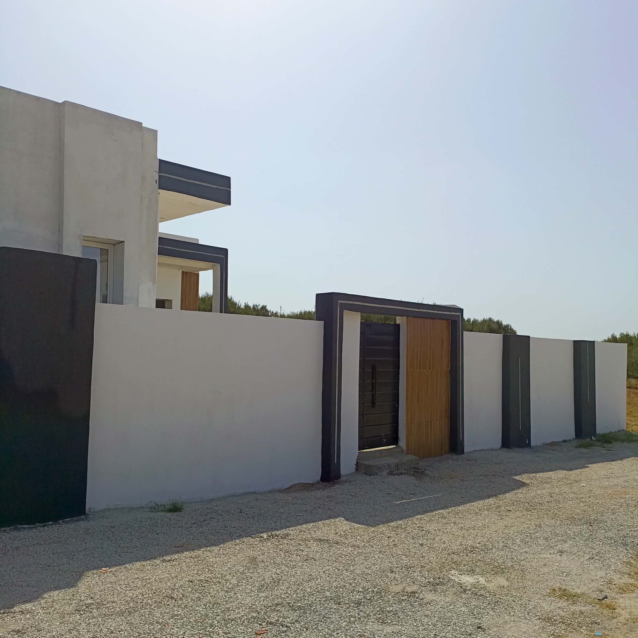 Av bellel villa de 300m pas loin de hammamet sud