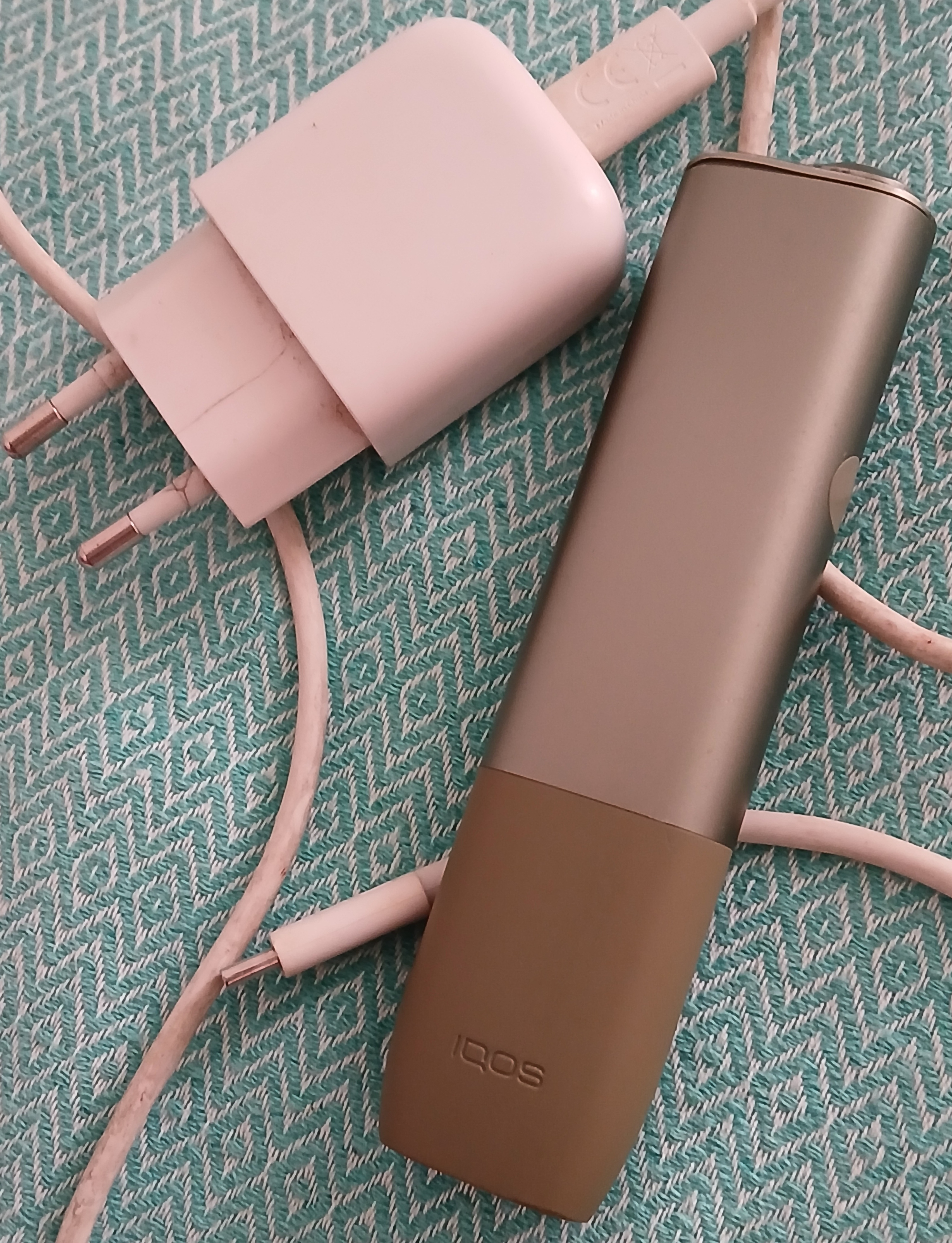 Iqos avec chargeur