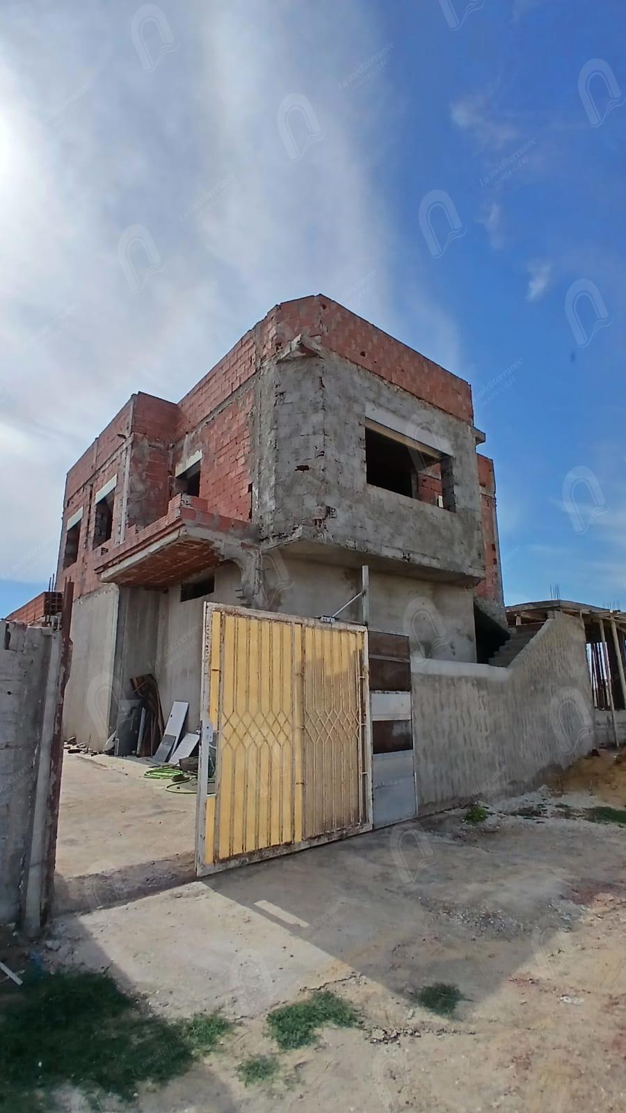 Une maison r1 inachevée