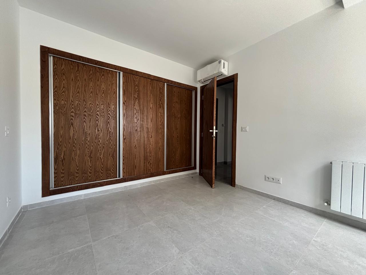 Appartement s2 à cité les palmeraies l'aouina