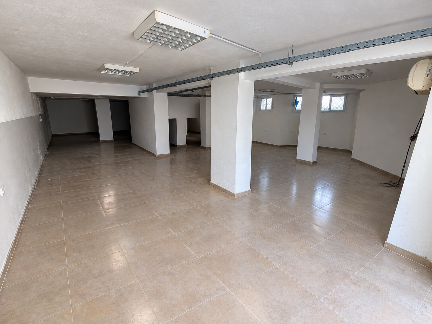 Entrepôt ou bureaux