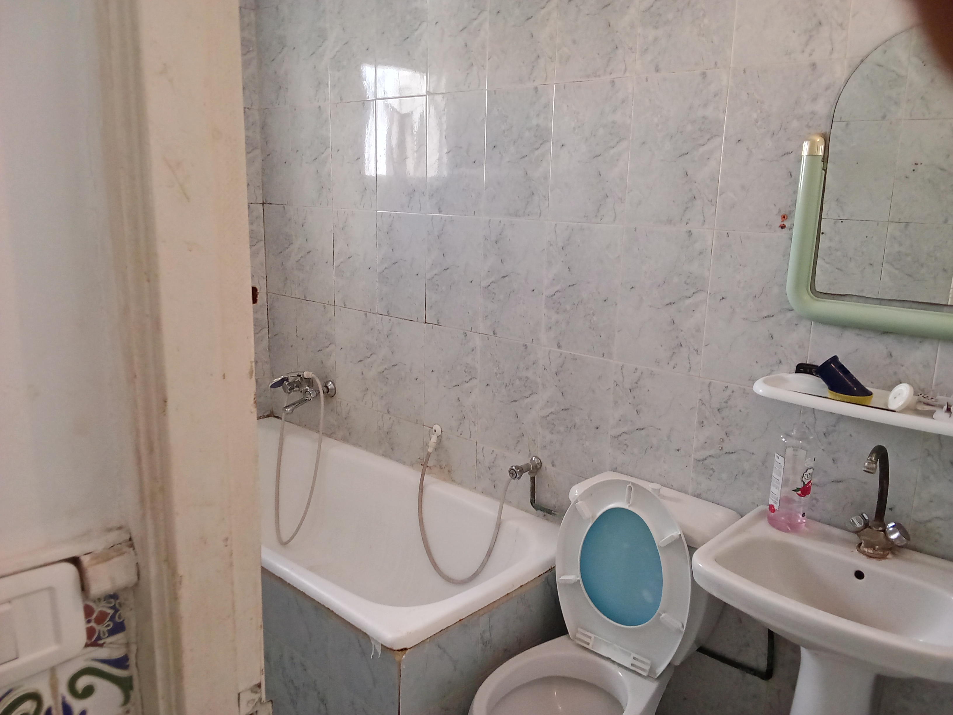 Loue étage de villa s2 la marsa