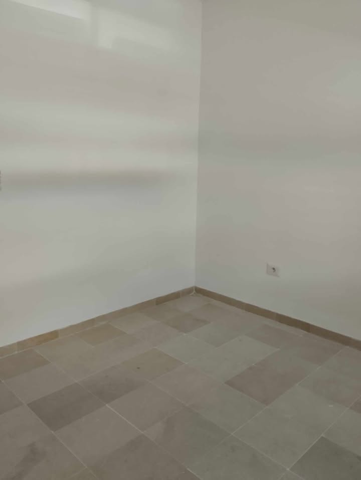 Appartement s2 jamais habitée cité wahat