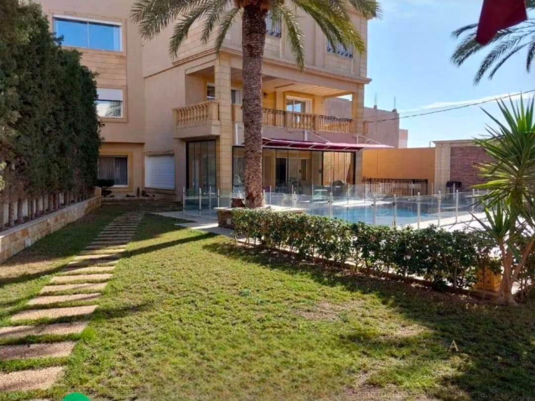 Villa prestigieuse à zone touristique sousse