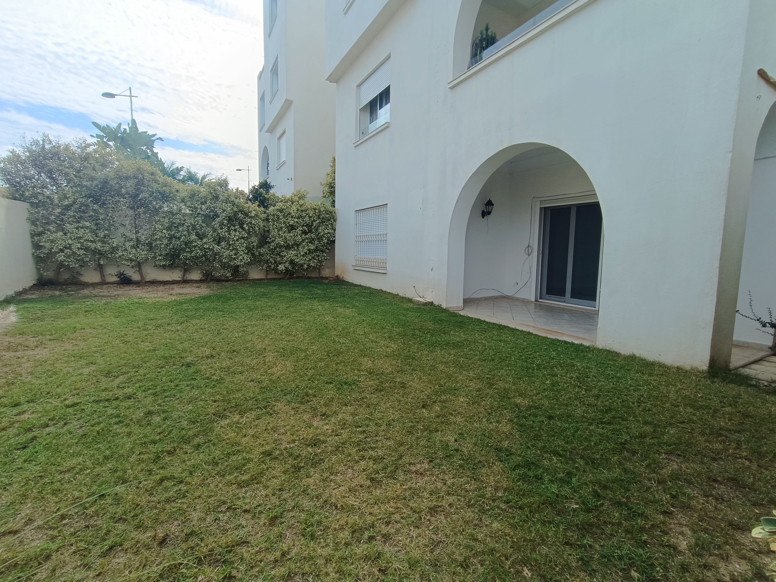 Marina gammarth appart s3 ht stg avec jardin