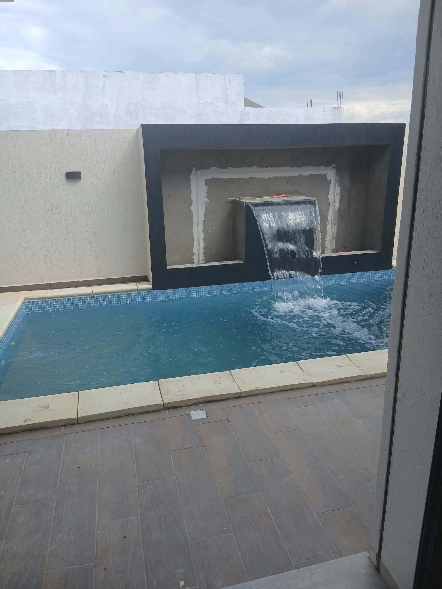 Belle villa avec un piscine seuelement a 270 mdt