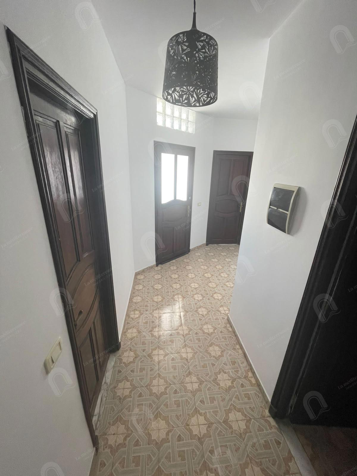 Grande villa avec duplex et studio