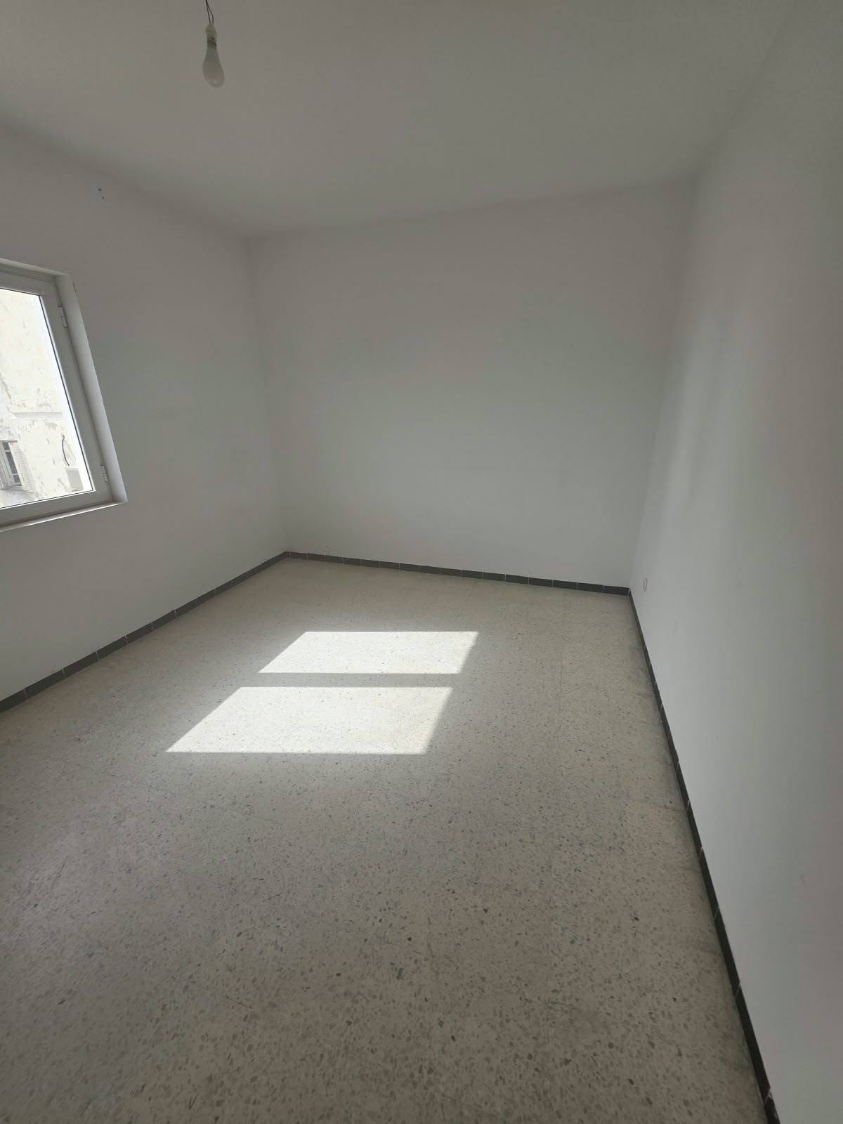 Superb appartement s2 non meublée