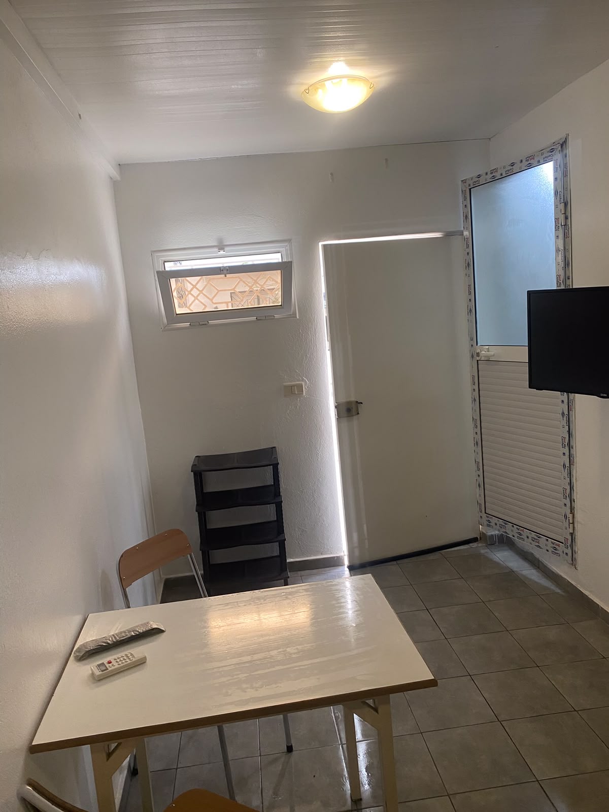 Studio meuble berges du lac 1