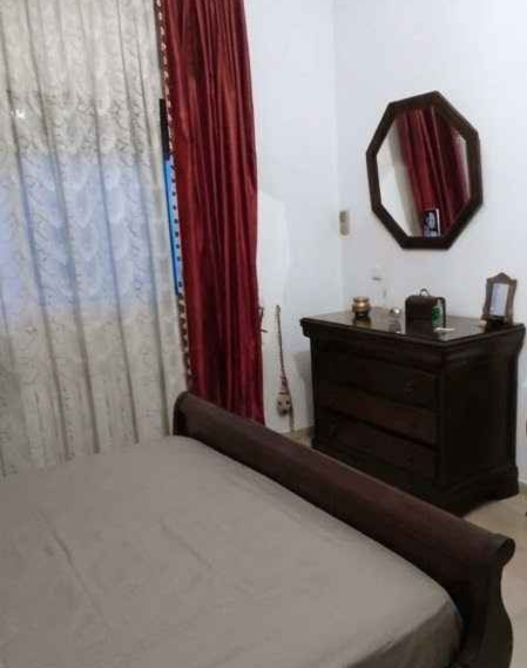 Bonne occasion chambre a coucher tres bon etat