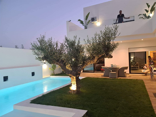 Villa haut standing avec piscine