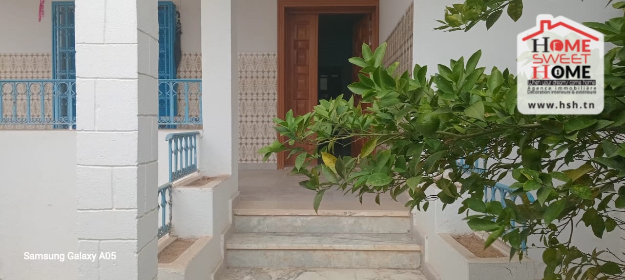 Rdc de villa s3 amos à sidi bou said