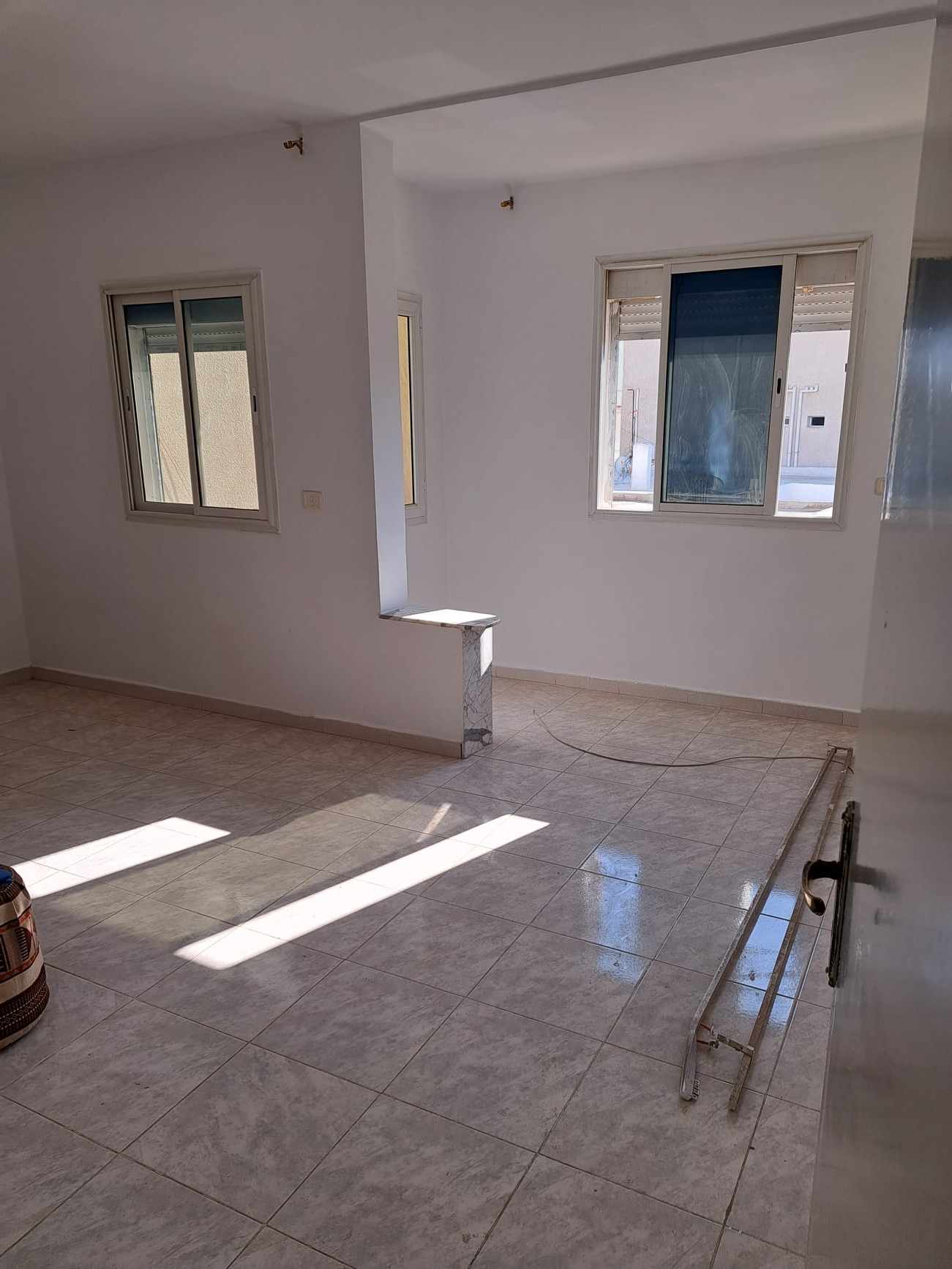 2 appartement et une boutique à ariana ville