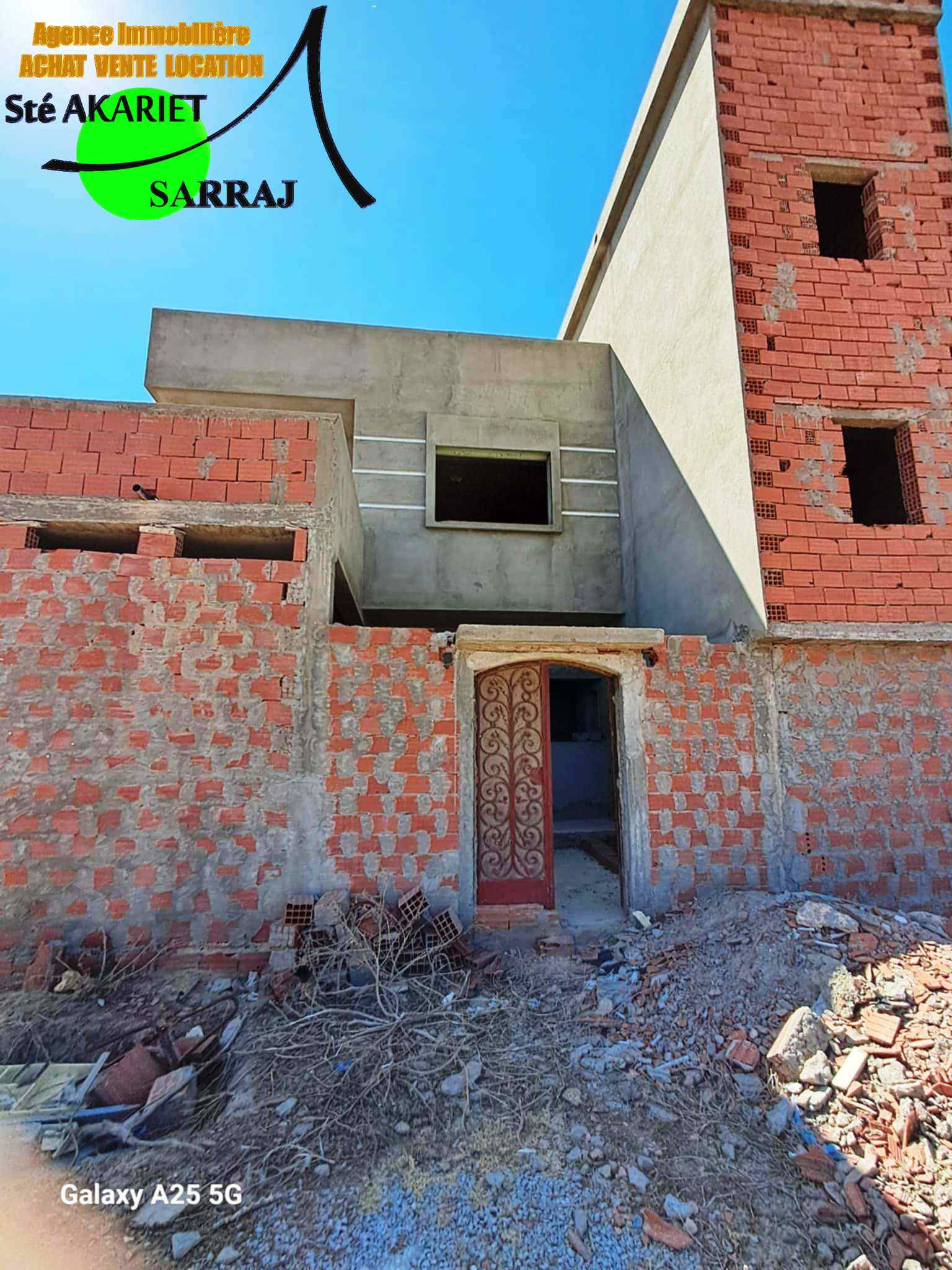 Villa et 2 étages inachevé à hammem sousse ghrabi
