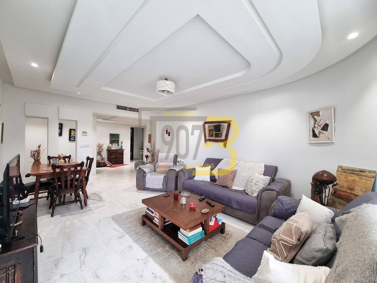 Très bel appartement s4 à ennasr 2