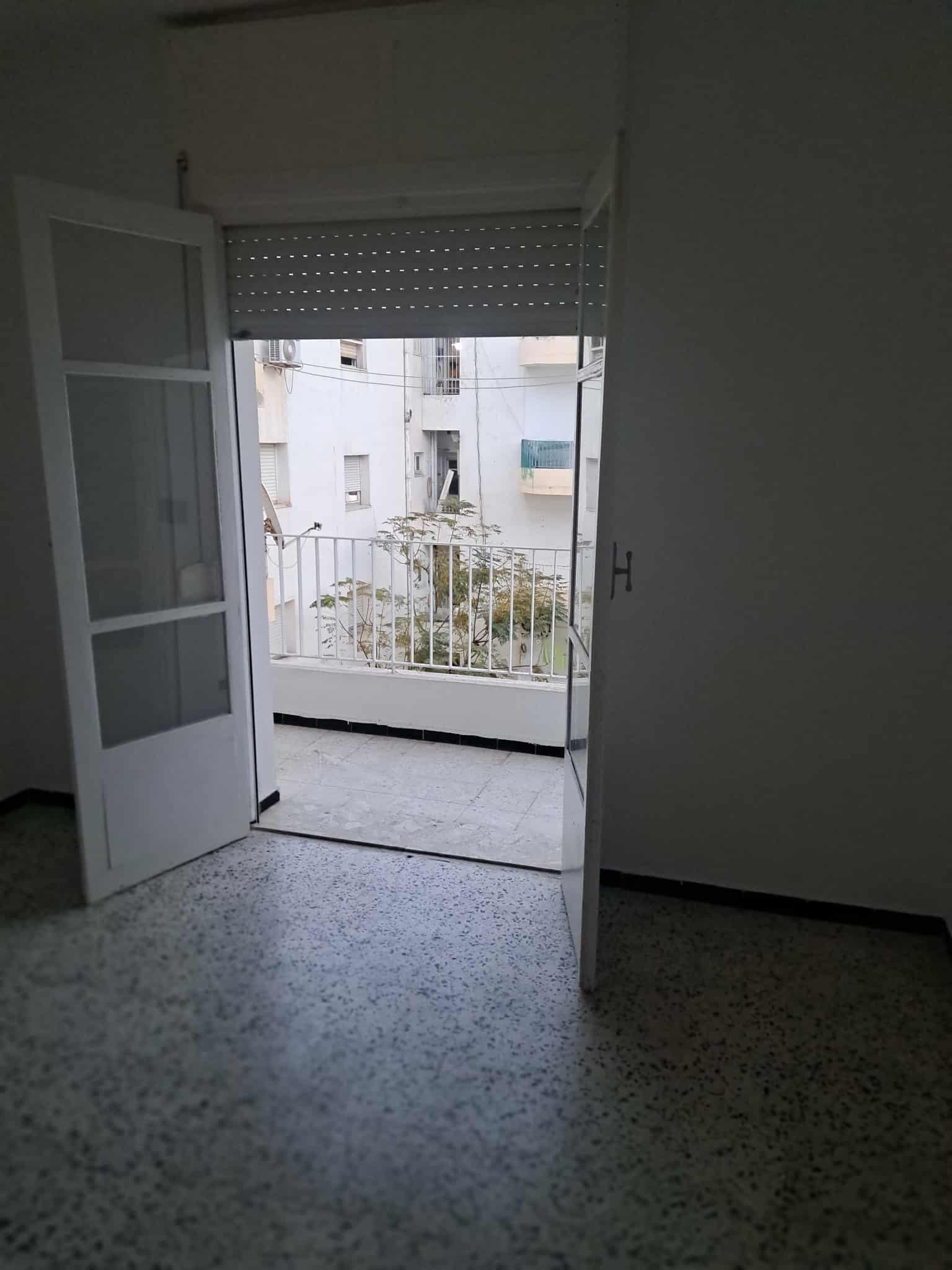 Appartement s3 3éme étage ariana ville