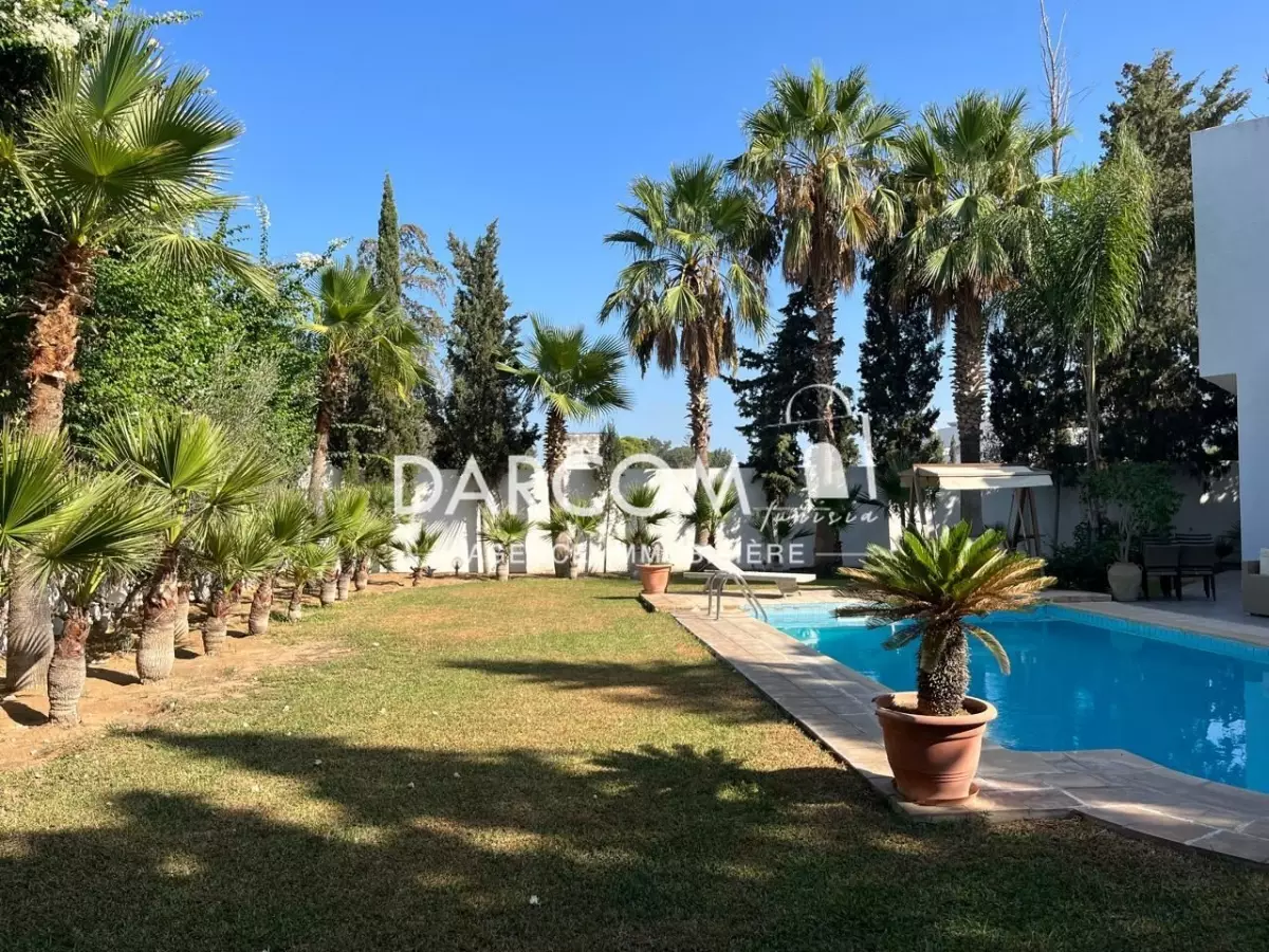 Villa de maitre la soukra