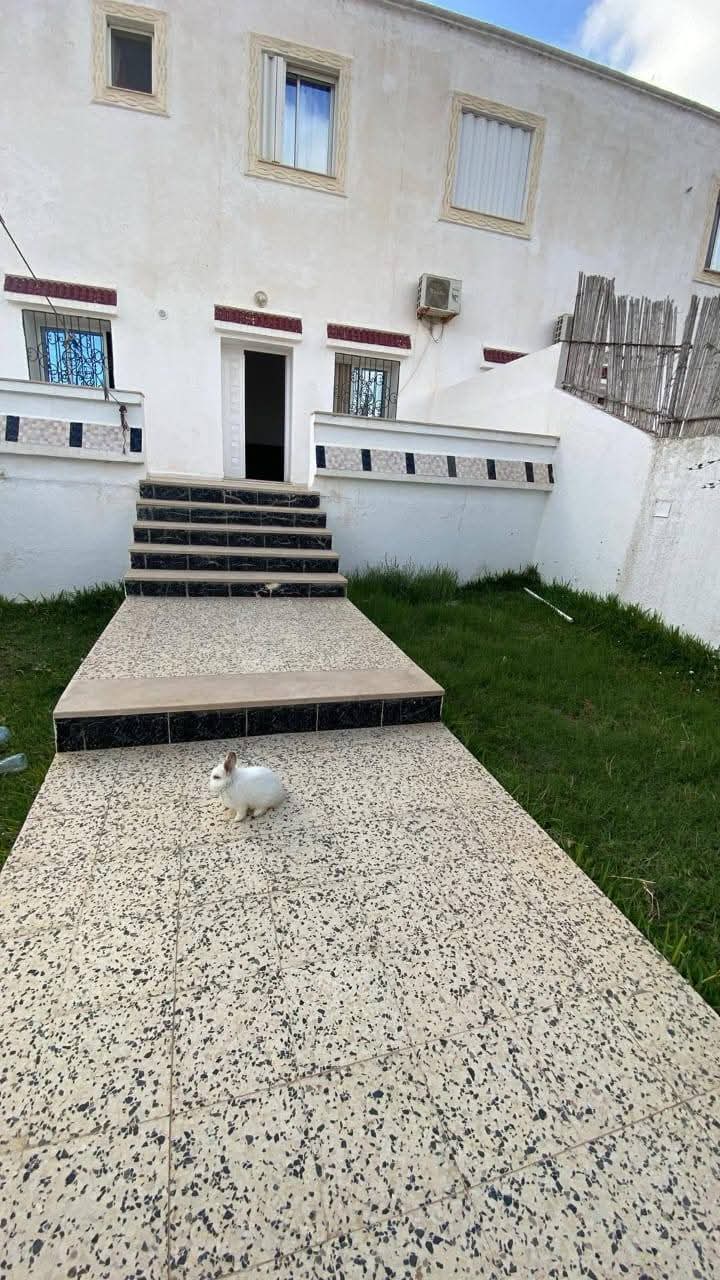 Maison dans 170m2 el haouaria cap bon