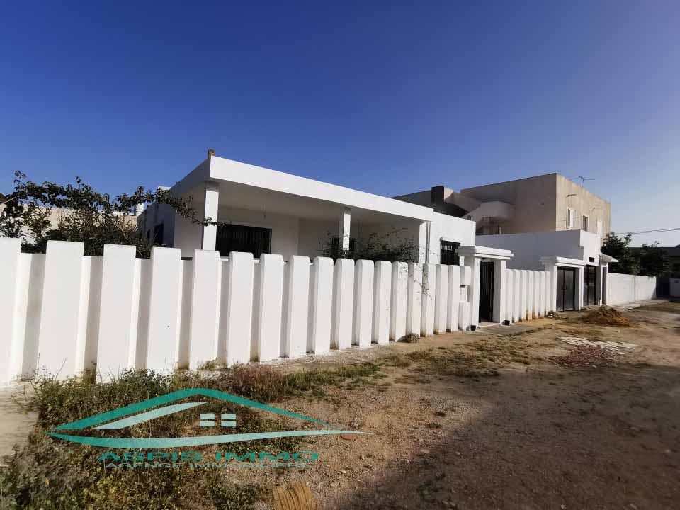 Vt675 villa 512 m2 à cite merdes