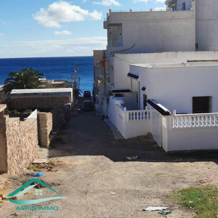 Vt780 terrain 290 m2 en face de fort kelibia