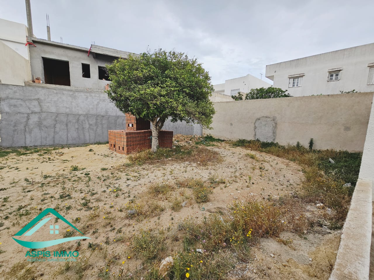 Vt921 terrain 260 m2 à cité merdes kelibia