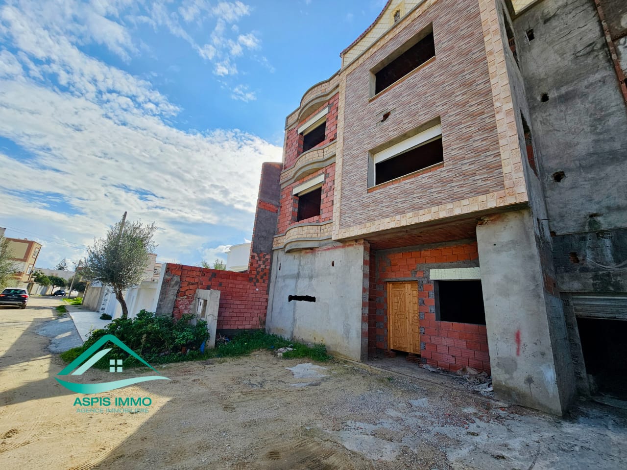 Vt971 maison inachevée à cité mirdès kelibia