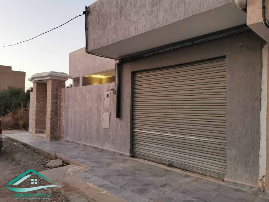 Vt984 maison 182 m2 à cité ksibah kelibia