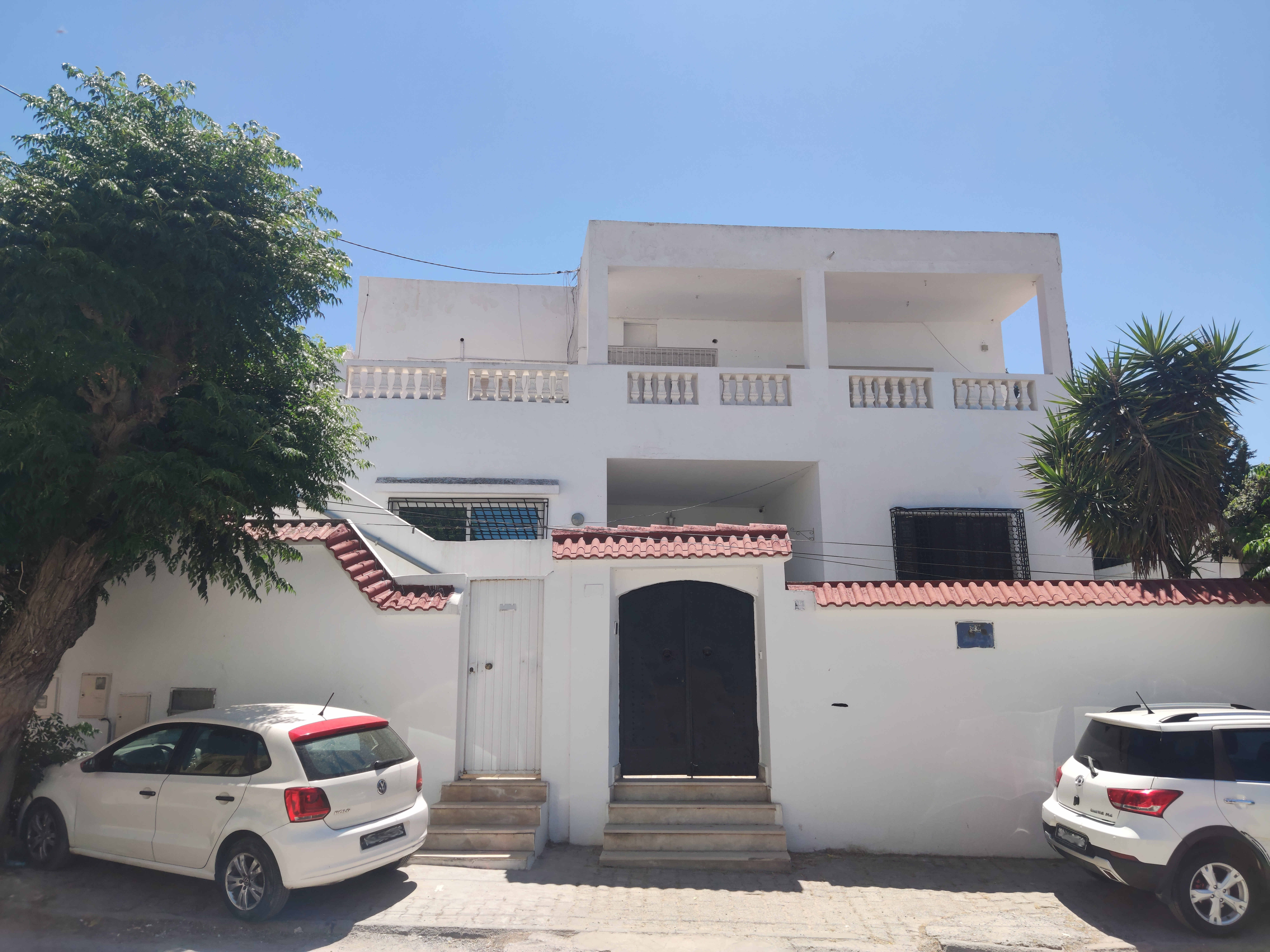 Étage de villa spacieux à mégrine coteau